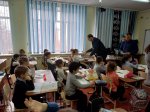 Дневники к новому учебному году в подарок получили школьники избирательного округа Игоря Николаева